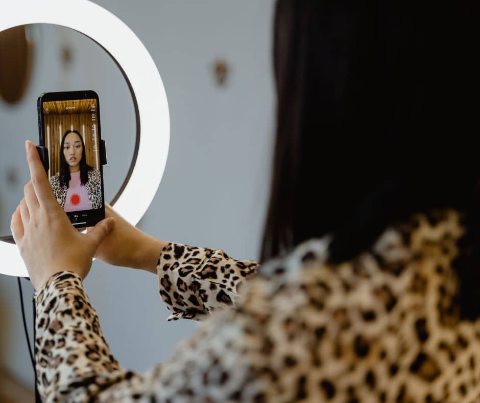 Tráfego Pago em 2026: Por Que Criativos Definem Quem Vende (e Quem Quebra)