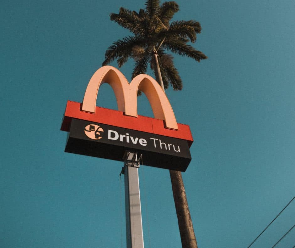 McDonald’s Quer Que a IA Lembre Seu Pedido Antes Mesmo de Você Fazer o Pedido